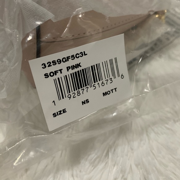 Michael Kors crossbody - Picture 7 of 7